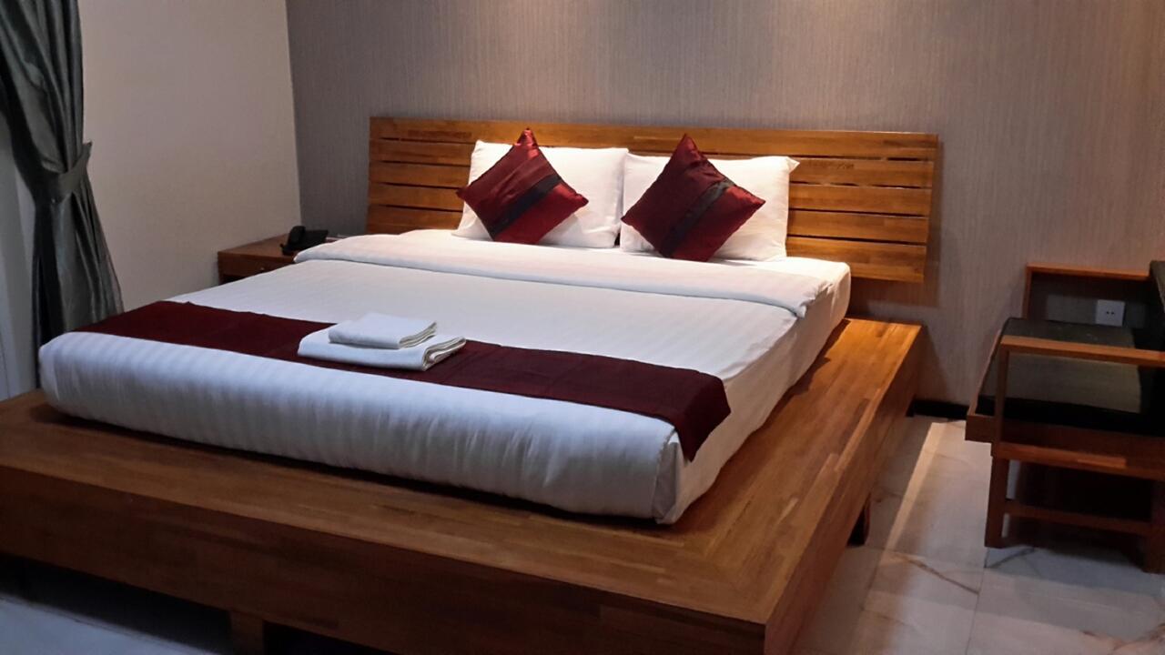 Hotel 9 Mile Янгон Экстерьер фото